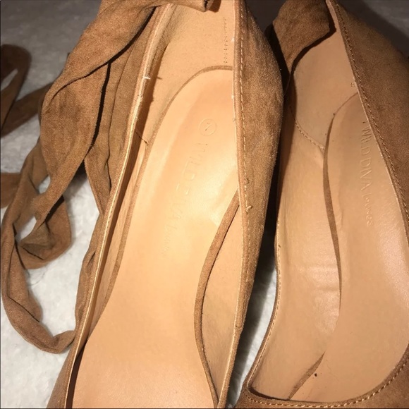 Lace up heels - Picture 3 of 4